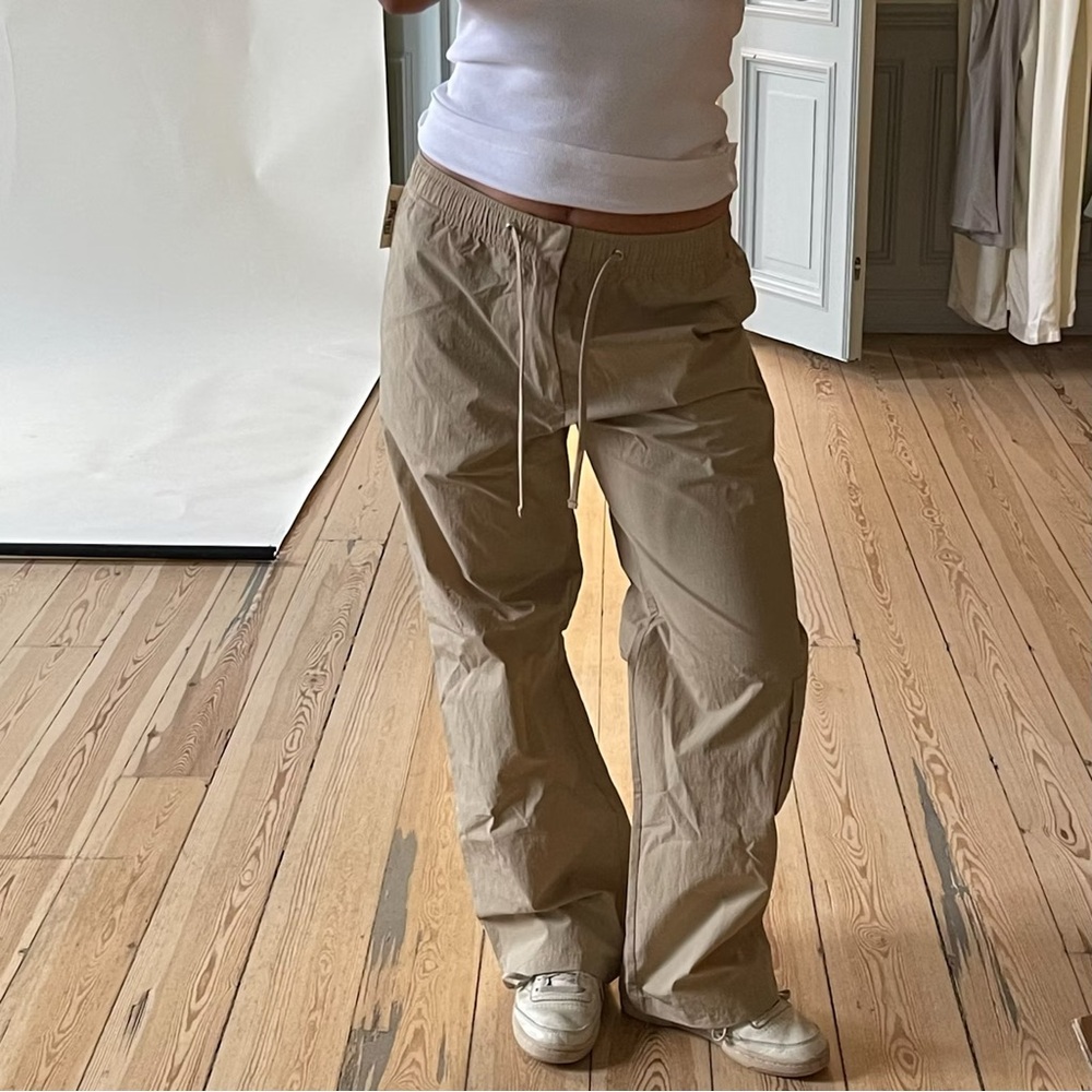 Djerf Avenue Sporty Pants Sand